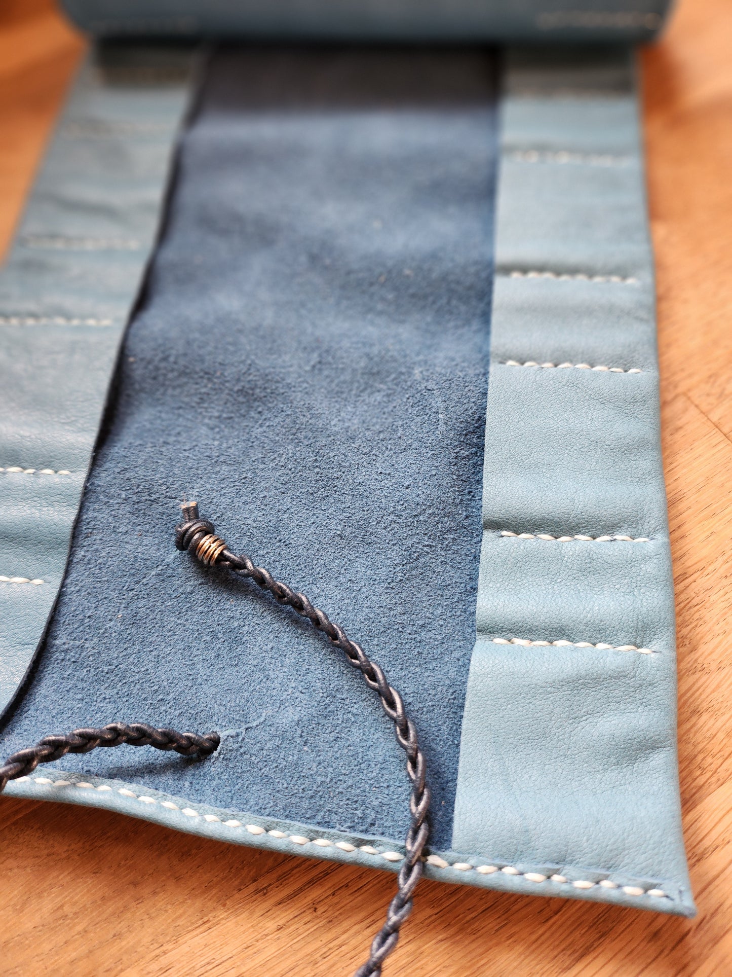 Rollmäppchen aus Leder - handgenäht - hellblau