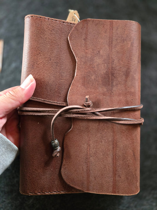 Buchhülle A5 mit Wickelverschluss